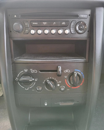 Peugeot 207 cena 5900 przebieg: 162000, rok produkcji 2006 z Skoki małe 379